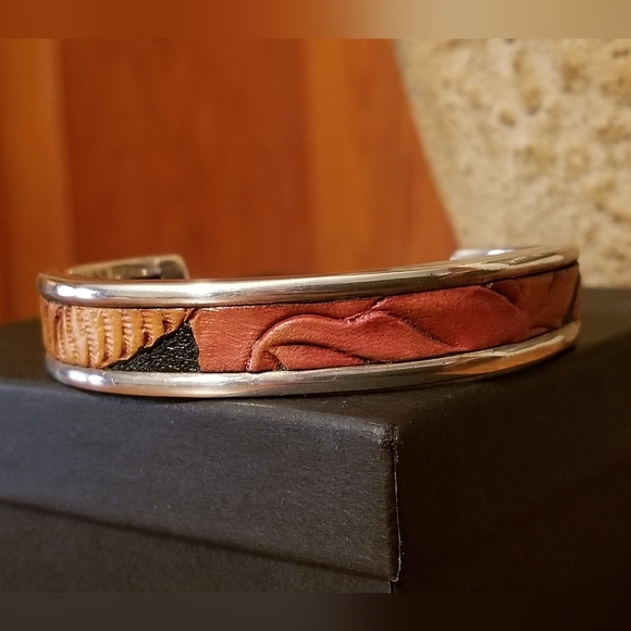 VERY RARE Silpada Sterling Silver & Leather Cuff Bracelet - Picture 5 of 12